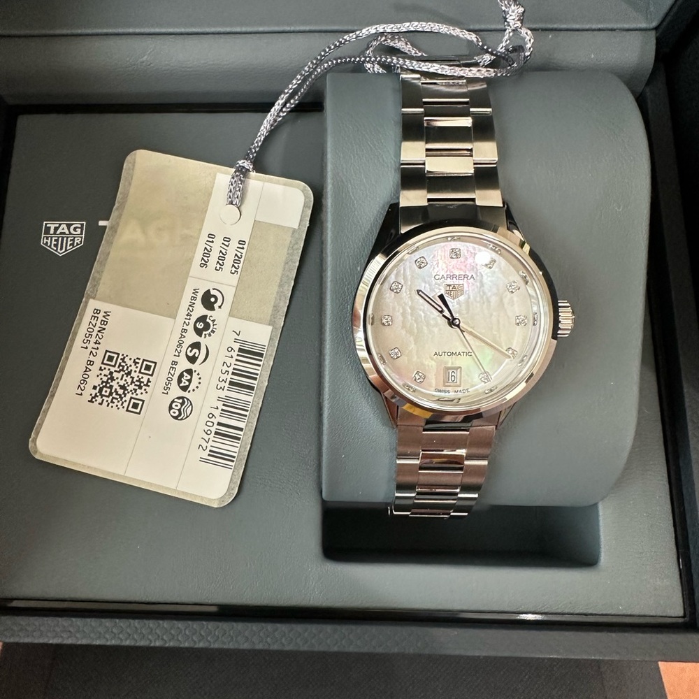 Stunning  TAG HEUER CARRERA
Automatic Watch, 29 mm, Steel
WBN2412.BA0621